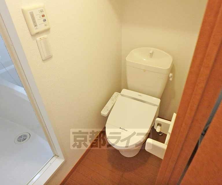 トイレ　シンプルで使いやすいトイレスペース