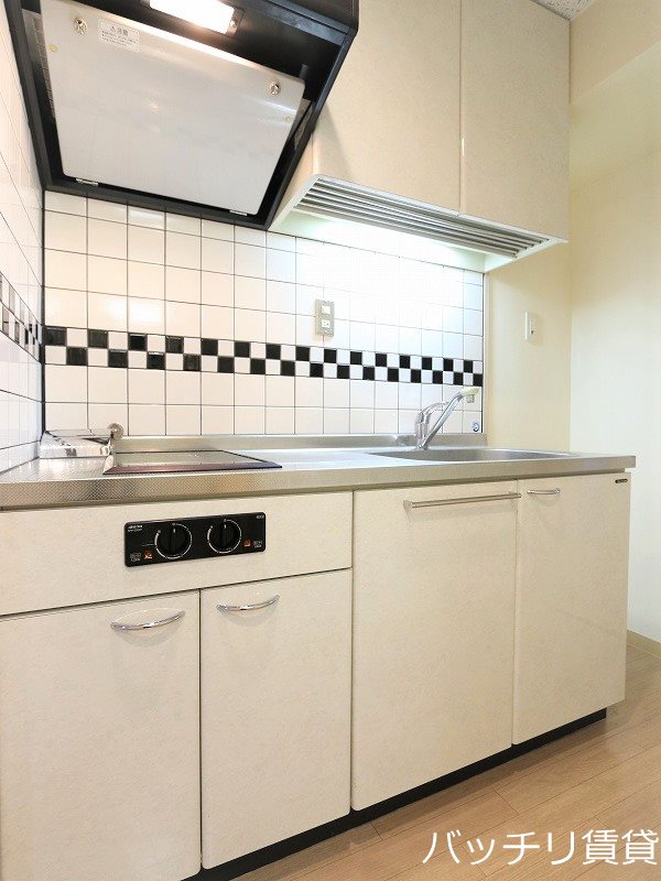 キッチン　※同型タイプの為、現状を優先いたします