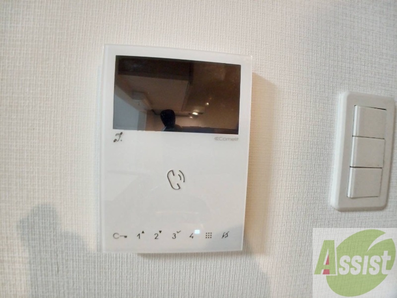 バルコニー　バルコニーは幅があり、広い印象を受けました。