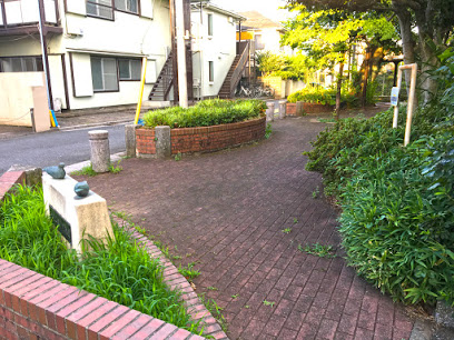 公園　西田仲よし広場緑地（公園）まで524m