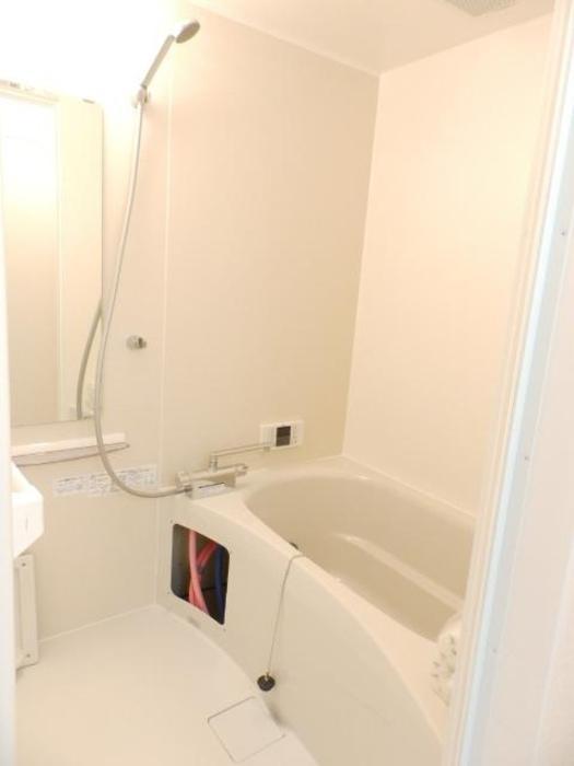 バス・シャワールーム　バス（追焚き機能付き）