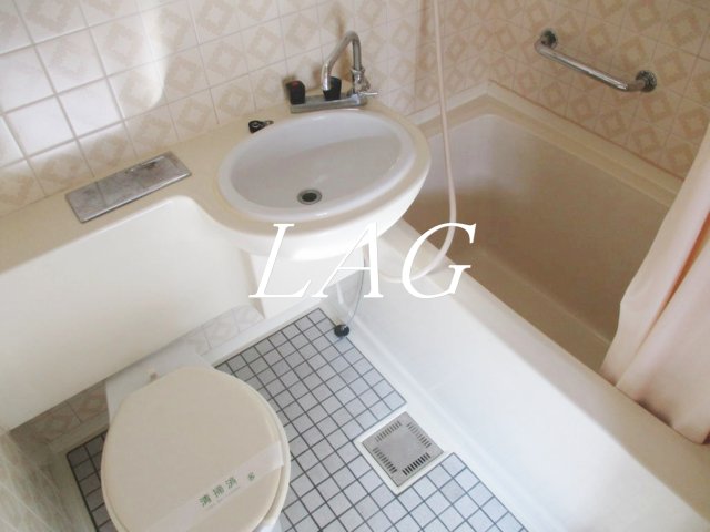 バス・シャワールーム　お風呂です。