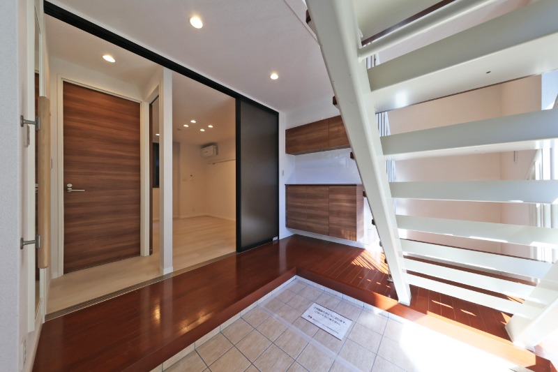 玄関　開放感のある玄関