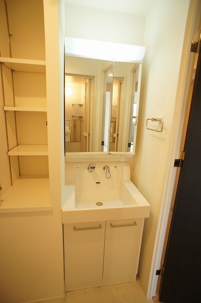 洗面設備　同型タイプ