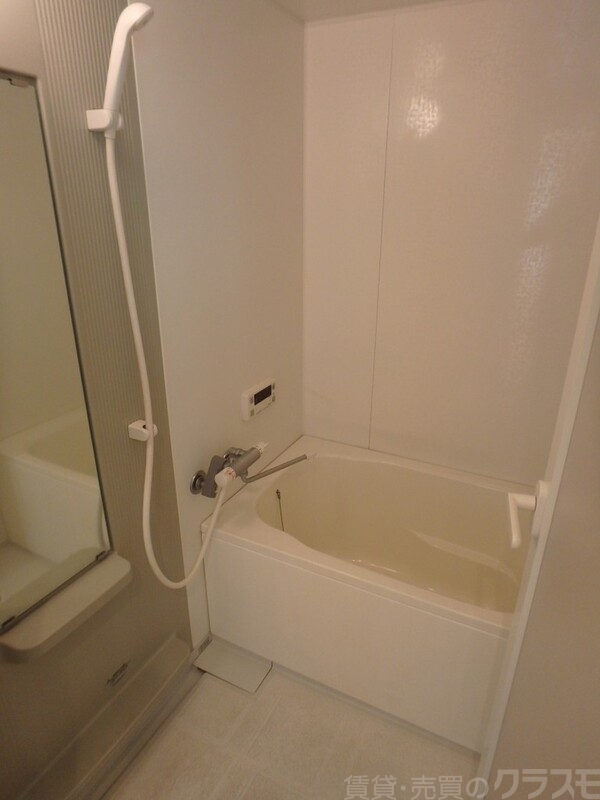 バス・シャワールーム　追焚機能付のお風呂です♪