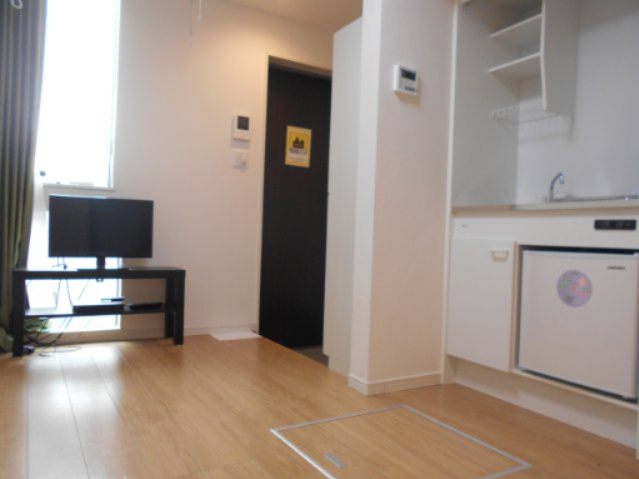 居室・リビング　※TV及びTV台はついておりません。