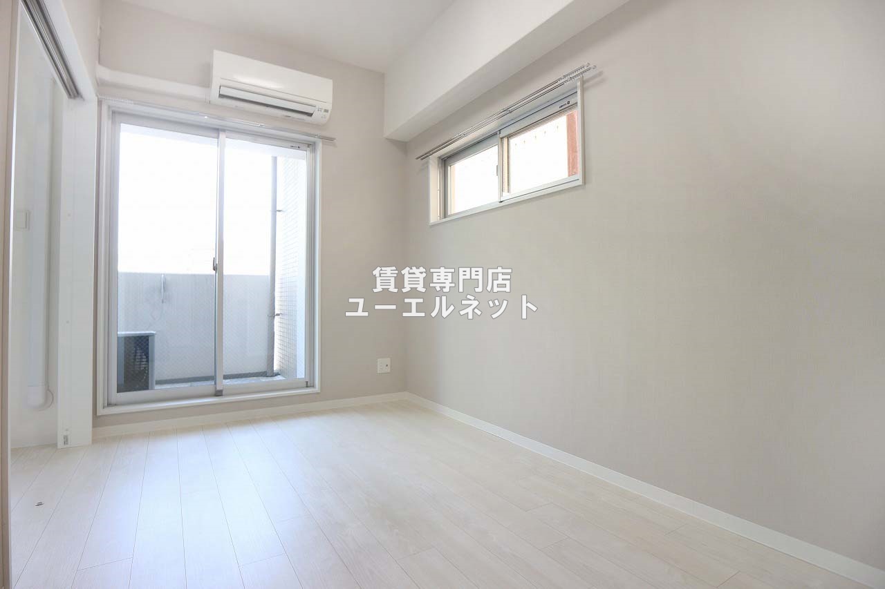 居室・リビング　ゆったりとくつろげる、落ち着きのある居室空間です