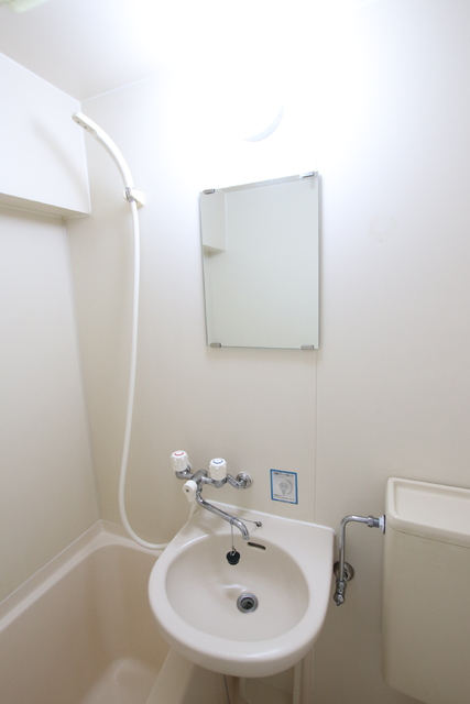 洗面設備　バスルームに洗面ボールがついてます♪