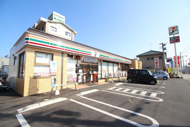 コンビニ　セブン－イレブン　行橋西宮市店（コンビニ）まで290m