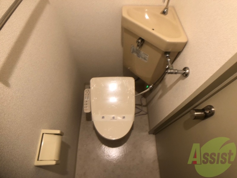 トイレ　シャワートイレになっているので快適です！