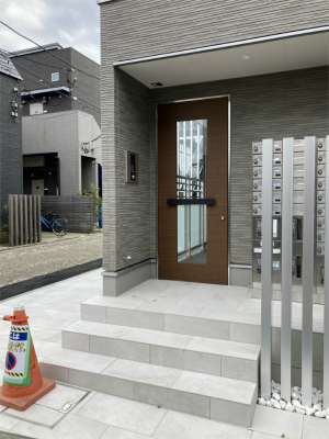 エントランス　清潔なエントランスです