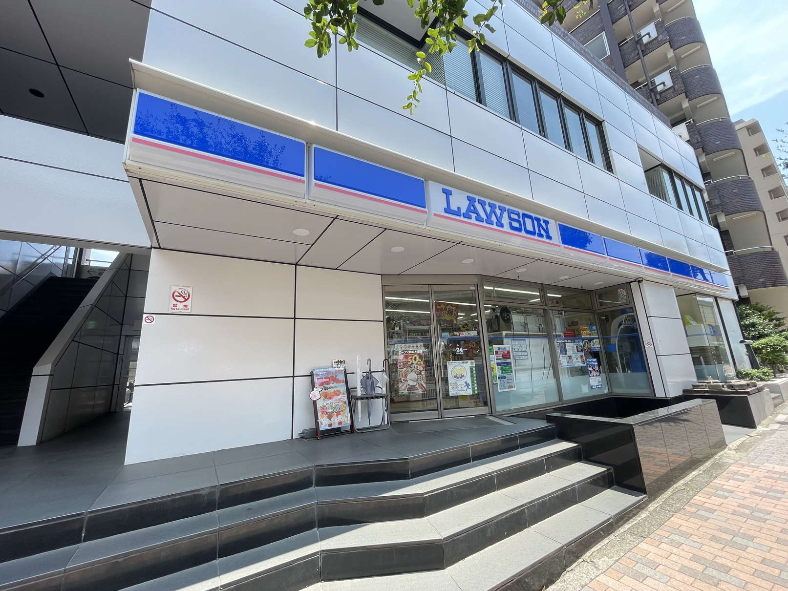 コンビニ　ローソン柿の木坂店（コンビニ）まで581m