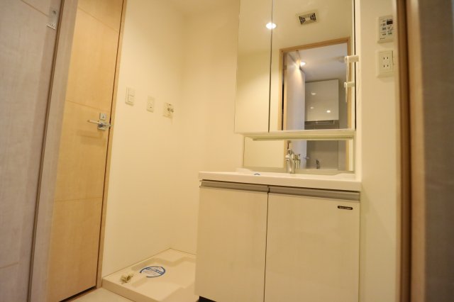 洗面設備　同一タイプです。