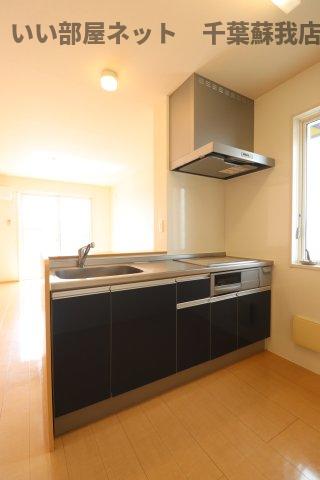 キッチン　コンパクトなキッチンで掃除もラクラク