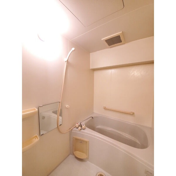 バス・シャワールーム　一日の疲れを癒してください