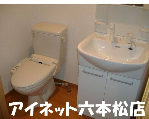 洗面設備　身だしなみチェックはここで