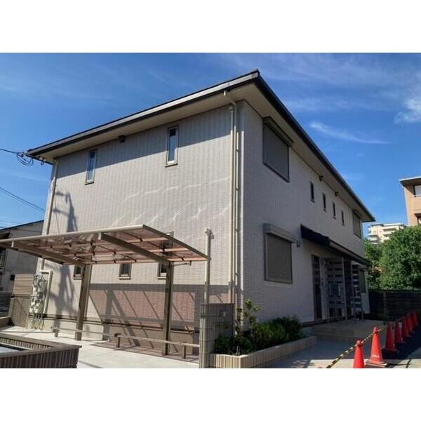 建物外観　敷地内に駐輪場があります♪