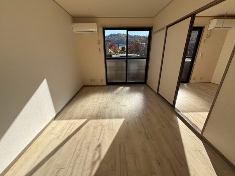 居室・リビング　図面と現状に相違がある場合には現状を優先