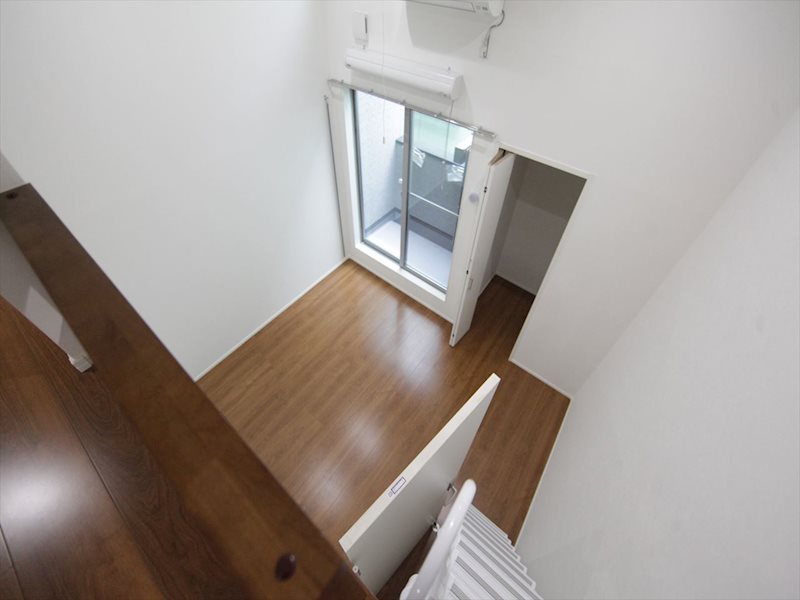 バルコニー　洋室5.5帖　ロフト4.7帖（収納でも使えます）