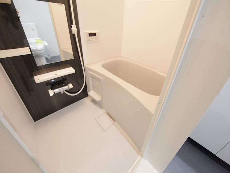 バス・シャワールーム　追い焚き機能付　オートバス機能付バスルーム