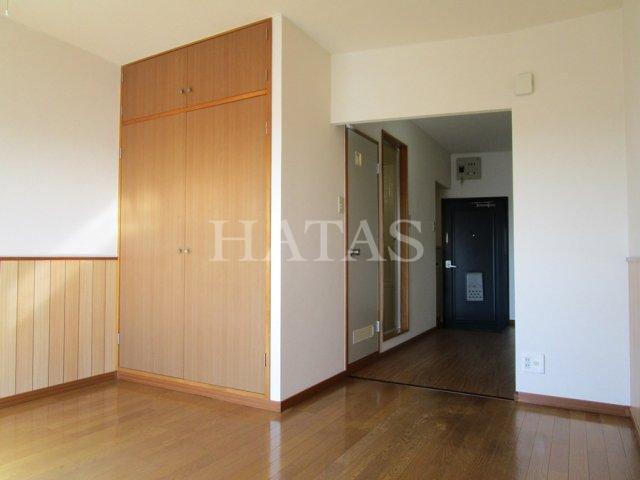 居室・リビング　同物件別部屋です。