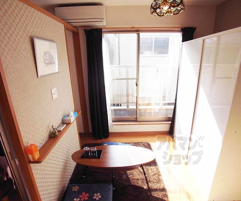 居室・リビング　南向きのベランダスペースです。