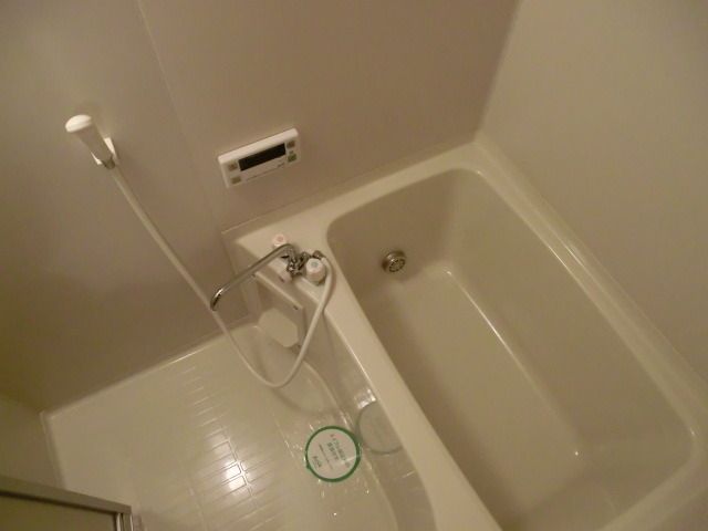 バス・シャワールーム　経済的な追い焚き機能付