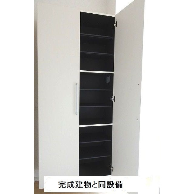 玄関　シューズボックス