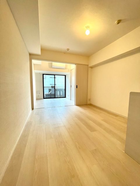 居室・リビング　☆明るい洋室☆