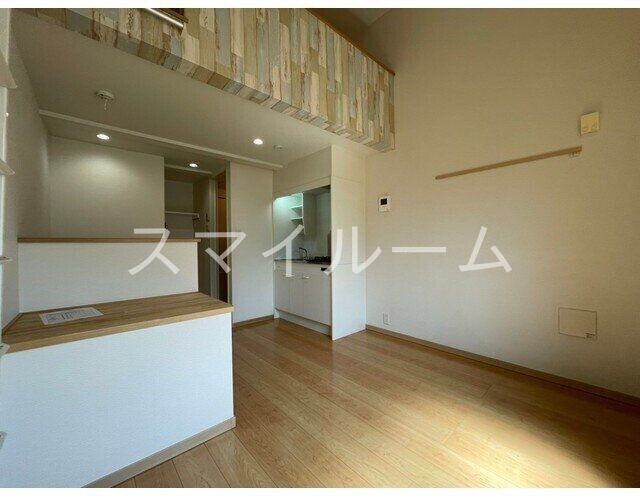 居室・リビング　※別部屋参考写真です