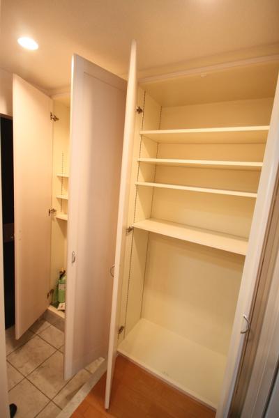 玄関　（別タイプ参考写真）アルシオン文京小石川　文京区小石川１