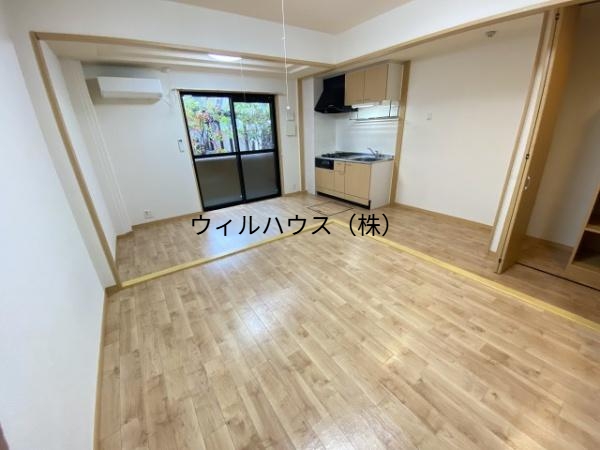 居室・リビング　広々洋室！