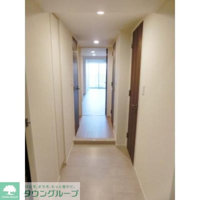 玄関　※写真は同タイプ住戸です。