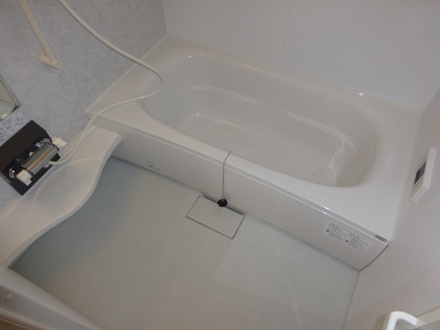 バス・シャワールーム　戸建と同サイズ（1坪）　　追焚給湯式バスルーム