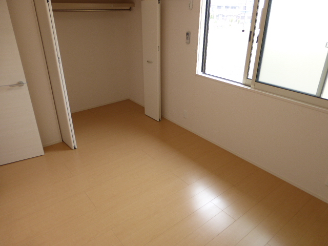 その他部屋・スペース　北側洋室（ベットルーム）　クローゼット付