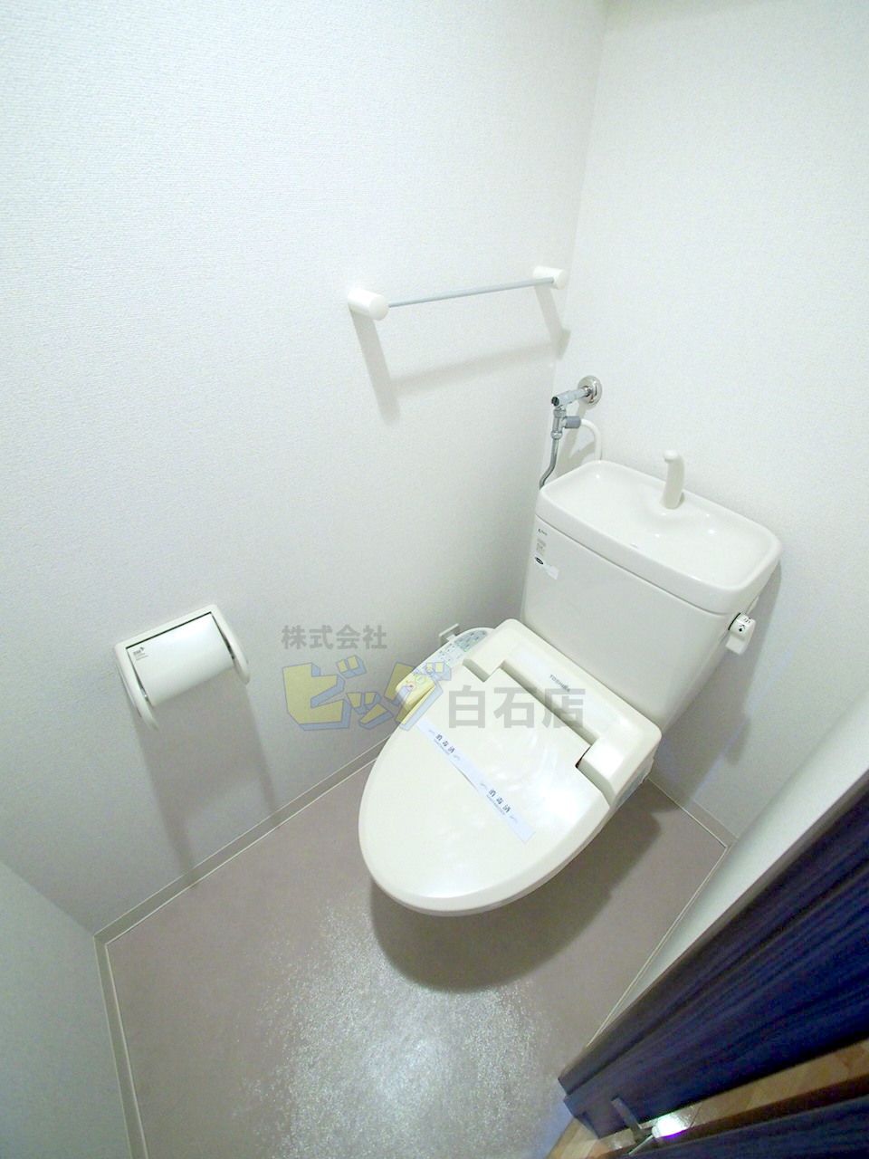 トイレ　ウォシュレット完備しています♪
