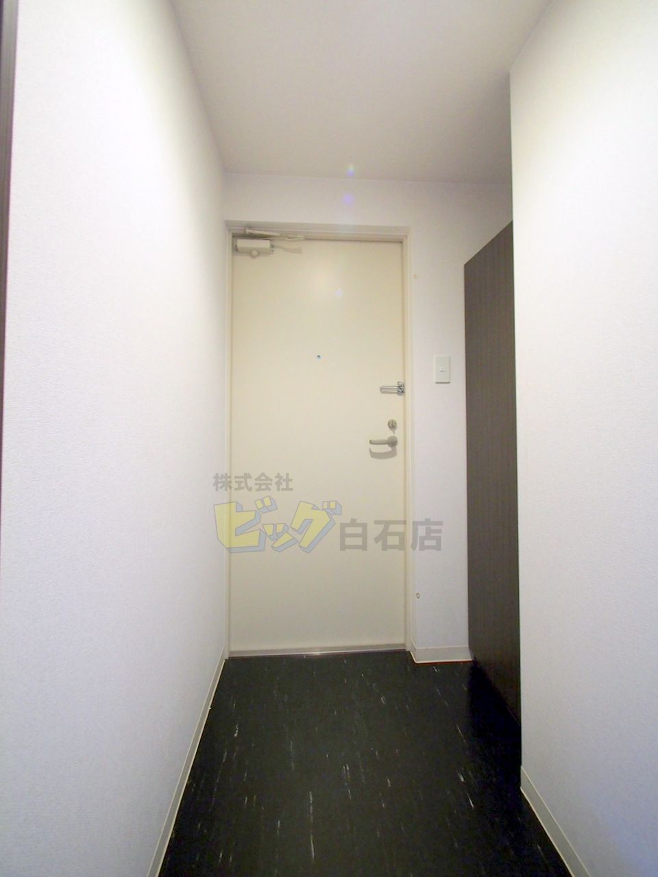 玄関　広々とした玄関です♪