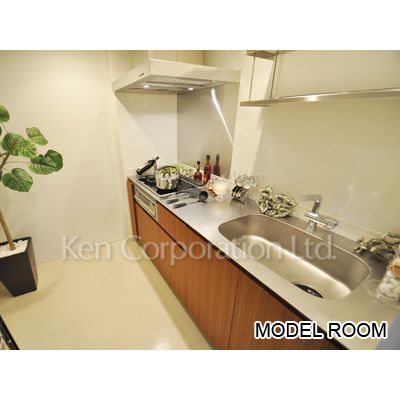 キッチン　同タイプ5階のお部屋を撮影。仕様が異なることがあります。