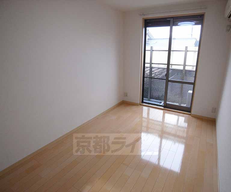 居室・リビング　約６帖の綺麗な洋室です。