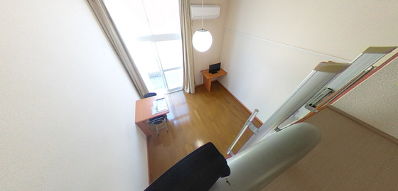 居室・リビング　※別号室の写真です