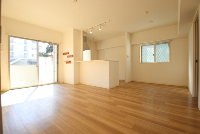 居室・リビング　※別室の参考写真の為、現況優先です。