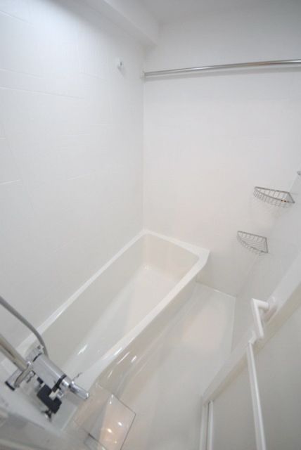 バス・シャワールーム　★清潔感のあるお風呂です★