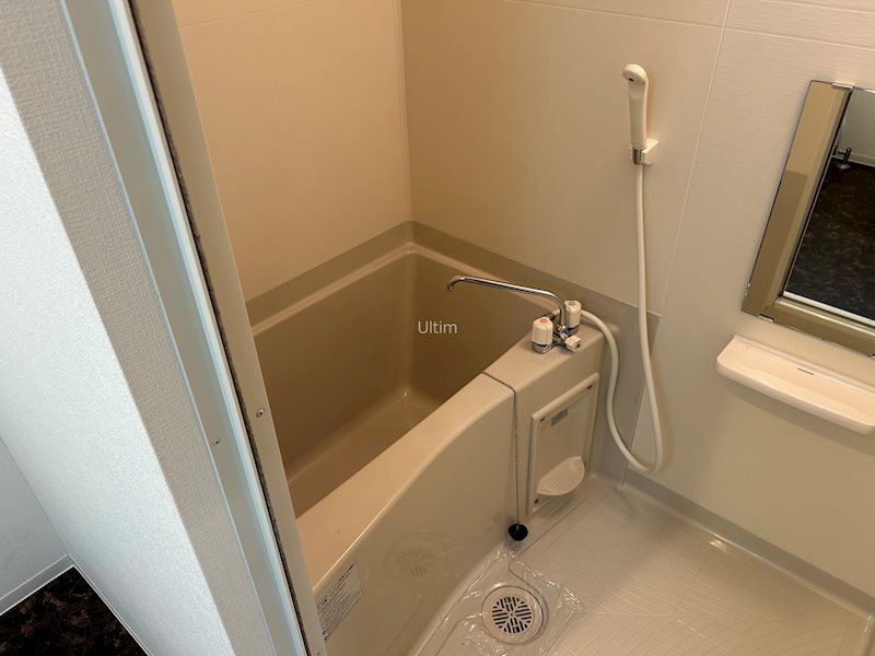 バス・シャワールーム　違うお部屋の写真です。ご参考までに