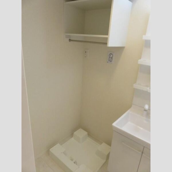 洗面設備　洗濯機置き場