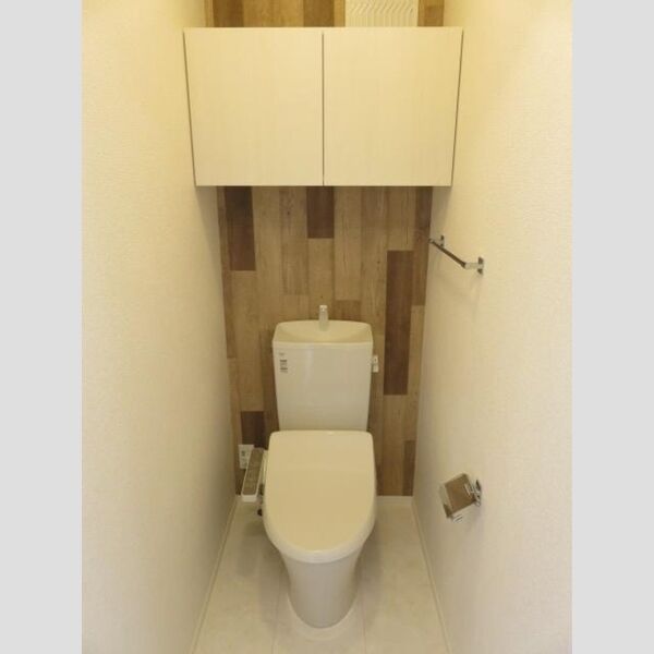 トイレ　温水洗浄便座