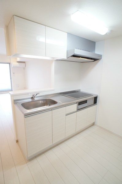 キッチン　お手入れがラクチンなIHコンロで料理の時間をもっと楽しく。