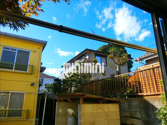 バルコニー　こちらにお洗濯物が干せます