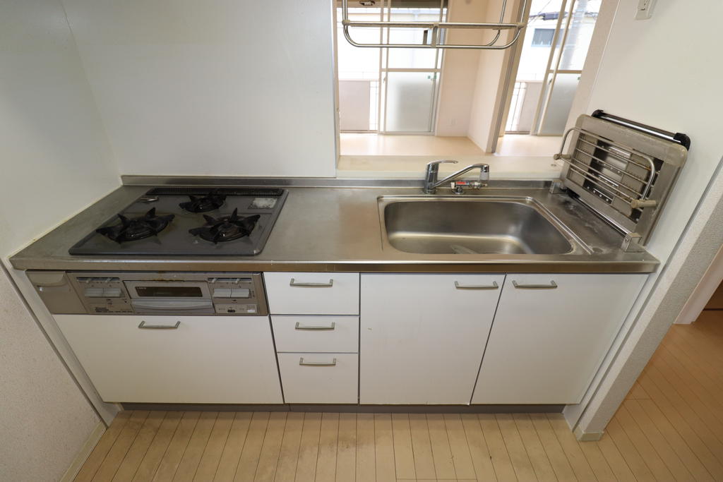 キッチン　キッチン：画像は同社類似物件の写真