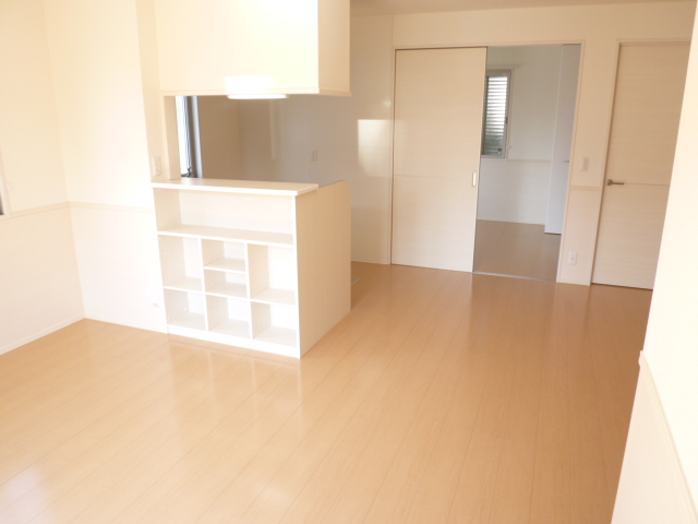 居室・リビング　別の部屋の写真です