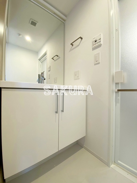 洗面設備　身支度に便利な洗面台！